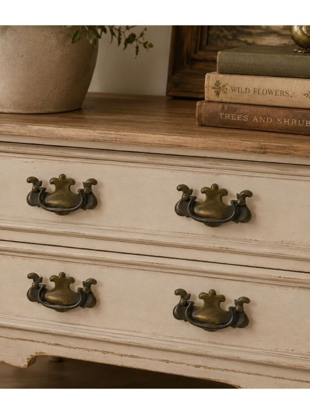Set Of 4 Vintage Brass Chippendale Batwing Swing Handle Drawer Pulls Cabinet Des